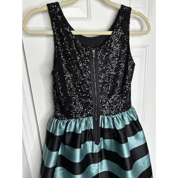 LEIFSDOTTIR Anthropoligie Stripes Sequin Fit & Flare Black Teal Dress Size 4 - Picture 9 of 12